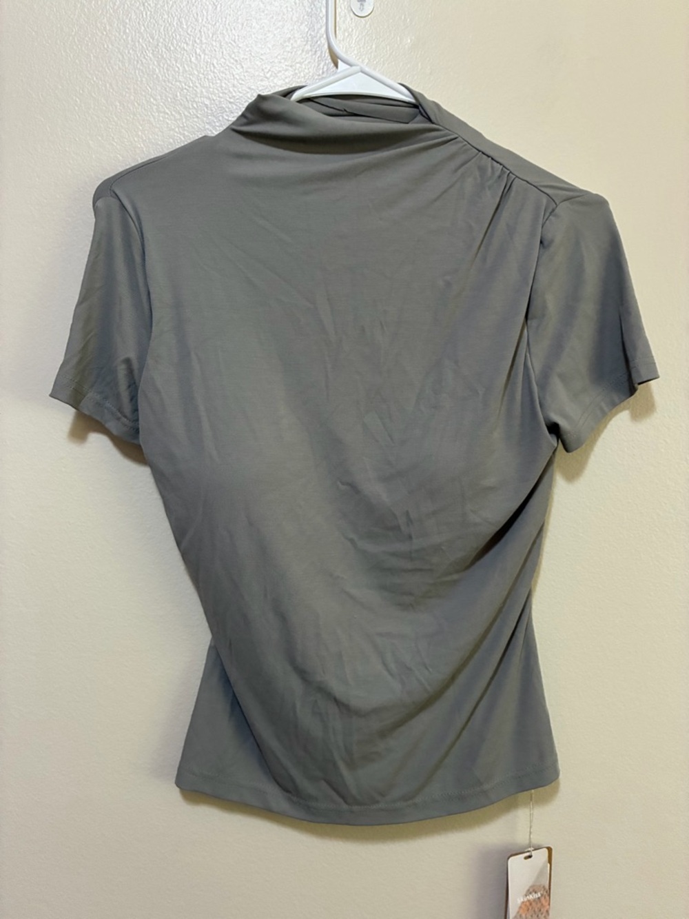OGL Skinkiss Mockneck Ruched Cropped Bra top size medium Grey